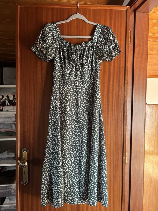 Vestido verde com flores