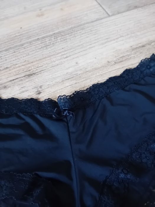 Triumph majtki figi damskie