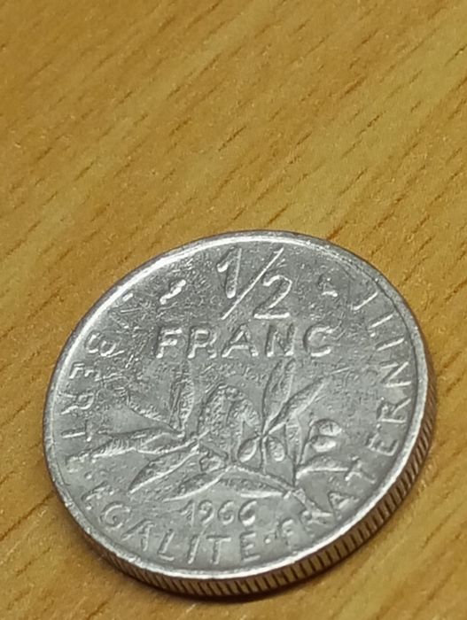 Monety 1/2 franc 1966roku i 2 franc z 1977 r i z 1991r