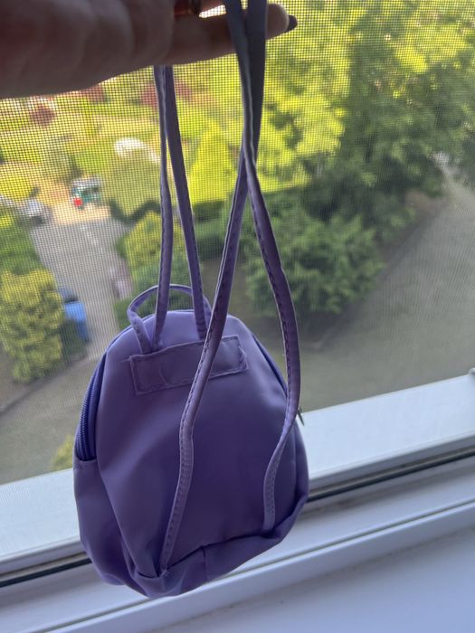 Liliowy mały plecak z kotkiem dla dziewczynki