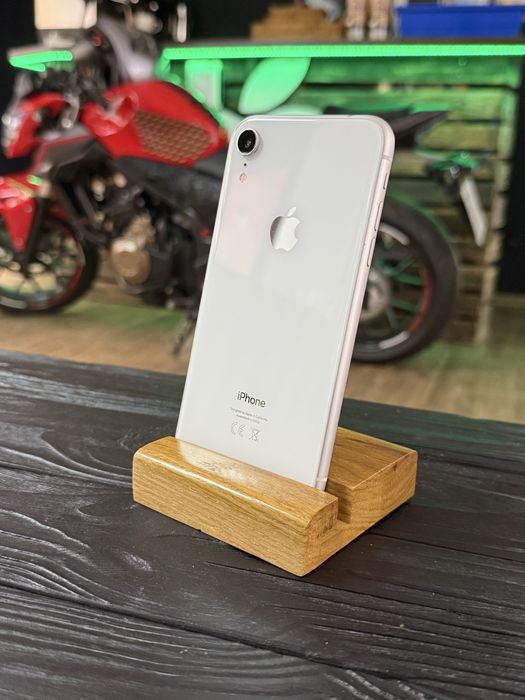iPhone XR 64 GB Trade in