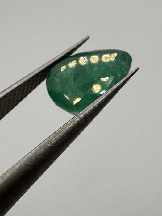 Naturalny Szmaragd z Zambii 2,87 ct Certyfikat ICA GemLab Szlif Gruszka