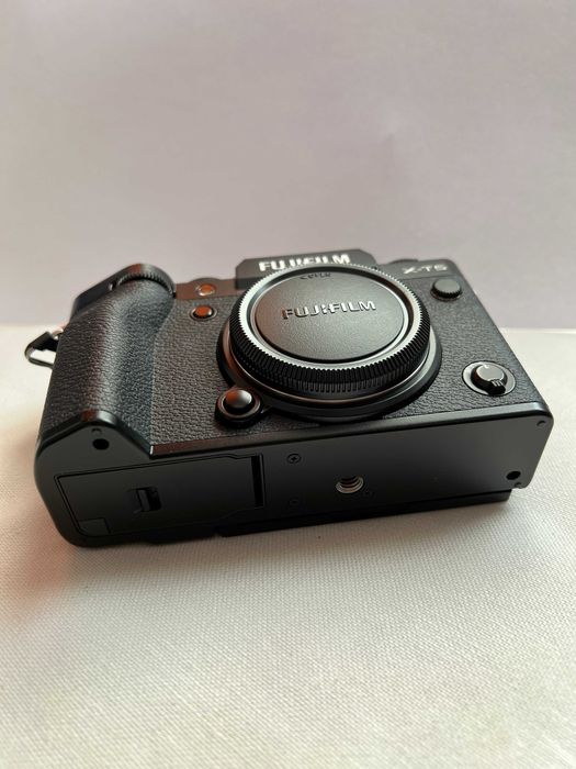 Câmara Fuji X-T5 preta (como nova)