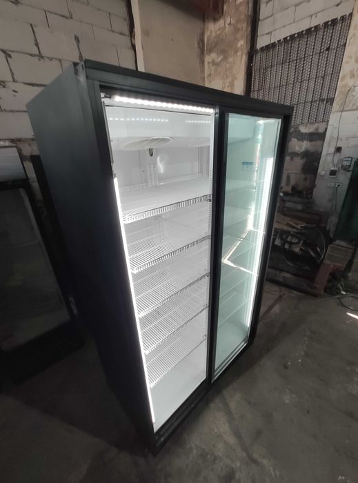 Холодильна шафа вітрина UBC SuperLarge1250 Антрацит.Стан супер.Сервіс