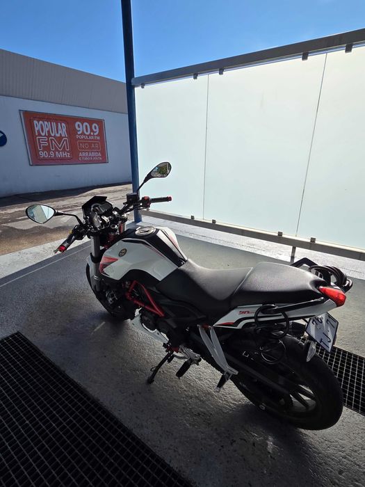 Mota 250cc Moto.