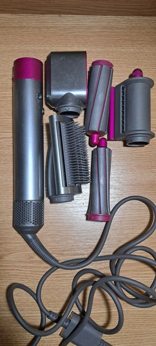 Продам стайлер дайсон/ фен дайсон DYSON