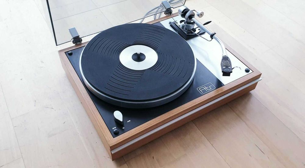 Gira-Discos Thorens/ATR TD 160 com braço SME 3009