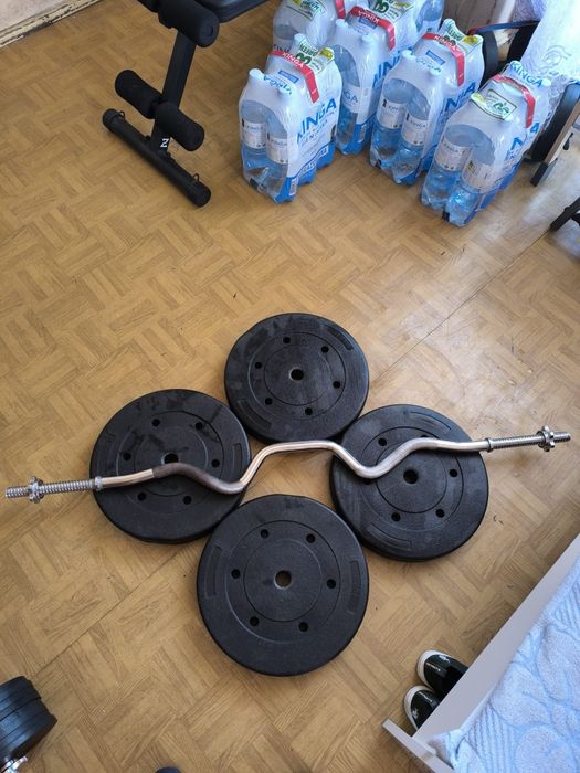 Zestaw do ćwiczeń. Gryf mocno łamany+ obciążenie