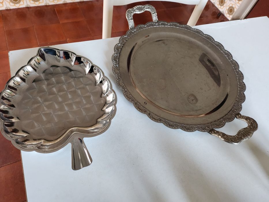 Bandejas  bonitas de praticidade rara.