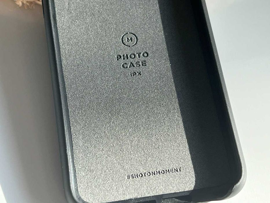 Чехол Moment на iPhone XS (черный)