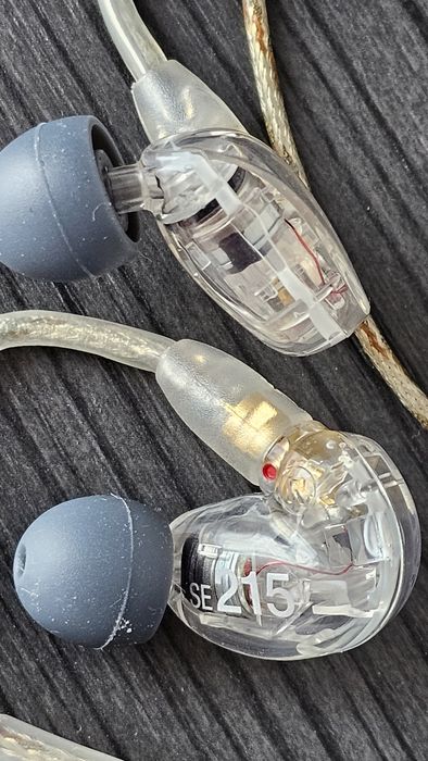 Навушники Shure SE 215
