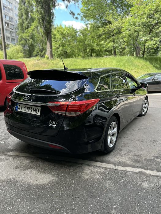 Хундай і40 автомобіль універсал