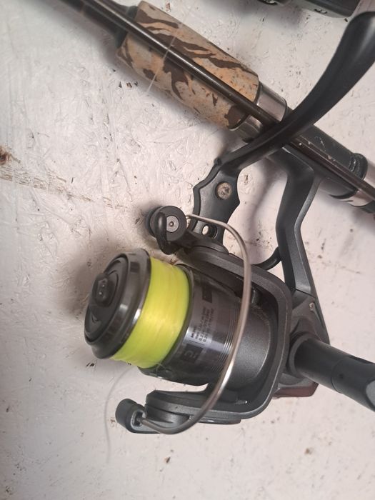 Conjunto pesca boia e medalha