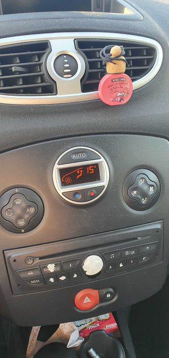 Vendo Renaul clio 1.2 eco2 2011