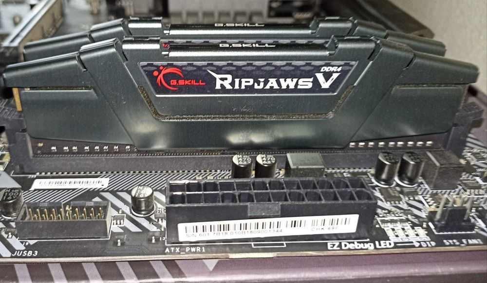 Processador I5 9600k + 16GB RAM + Motherboard Z390