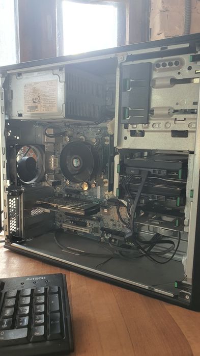 Системний блок HP Z230 i3-4160 3.6 GHz 8 ГБ