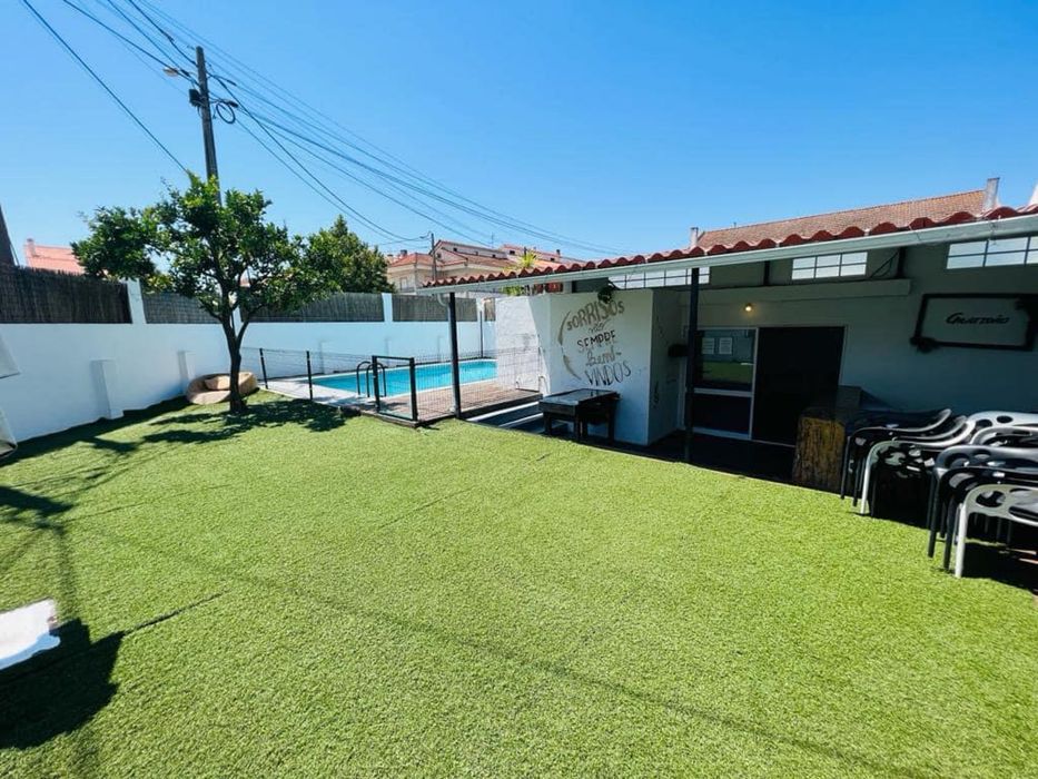 [LER ANÚNCIO] Aluga-se espaço para festas e eventos com piscina