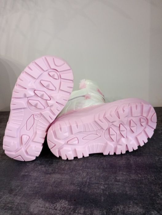 Продам ботіночки для дівчинки. Розмір 28