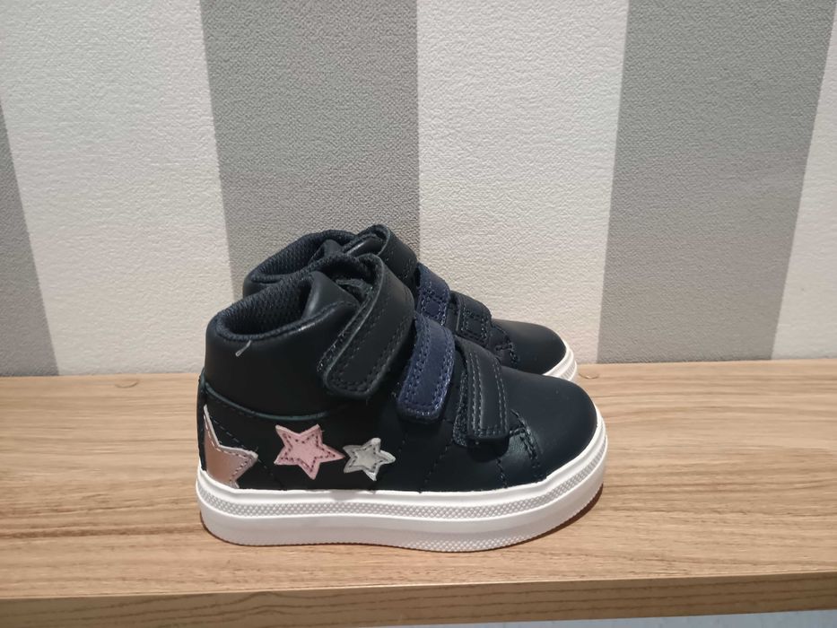 Buty dziecięce rzepy skóra Clarks 20