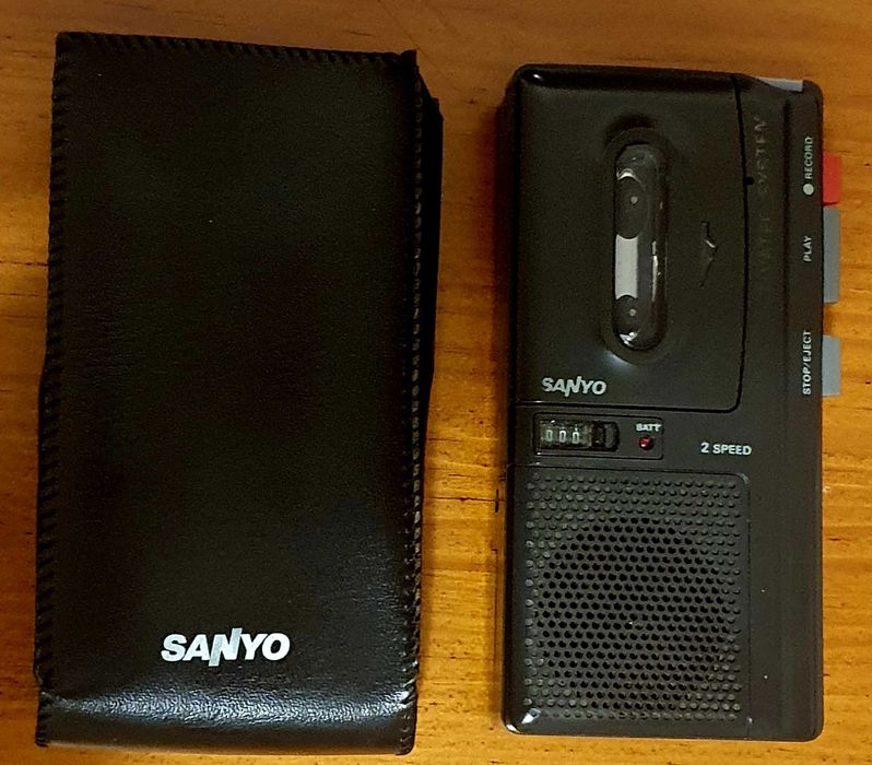 Leitor e Gravador Sanyo.