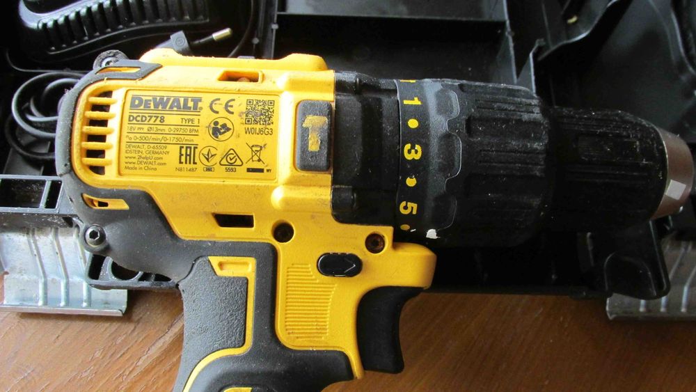 Dewalt DCD 778 18V wkrętarka profes. Bezszczotkowa Obr 500/1750 udar
