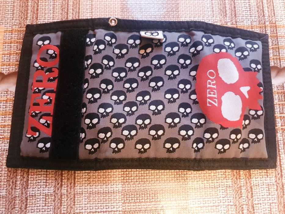 У продажі доволі цікавий кошильок, зверніть увагу.