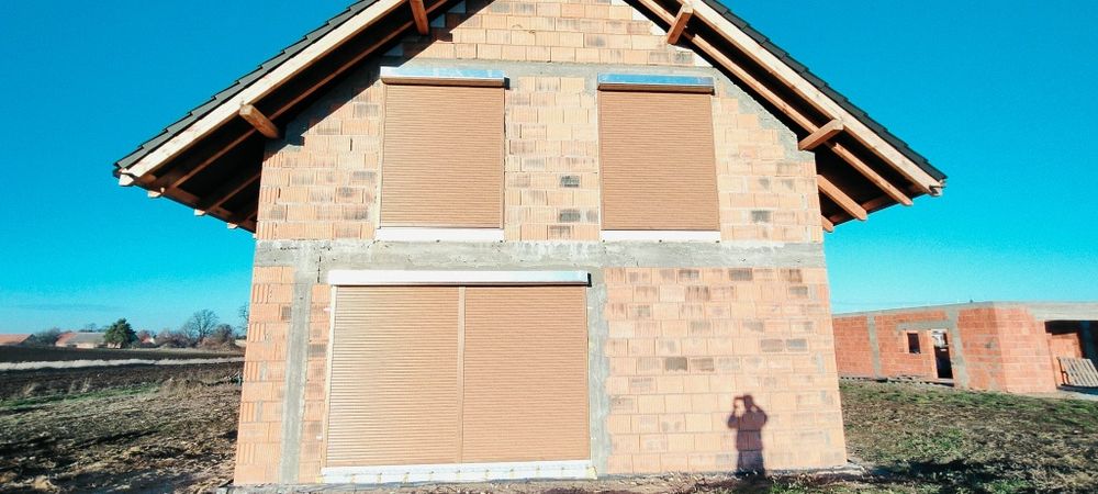 Montaż okien,rolet ,bram,drzwi