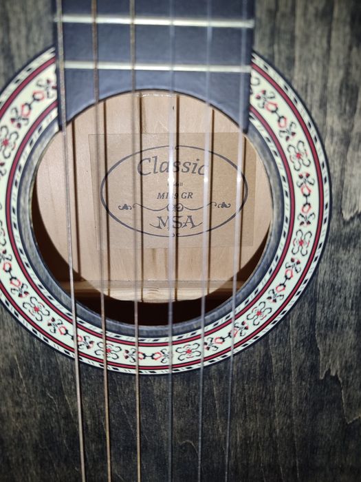Продам класичну гітару