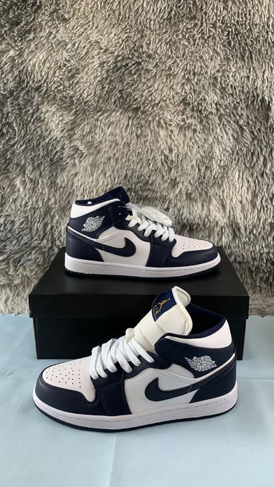 Nike Air Jordan 1 High Azul/Branco – NOVAS com caixa