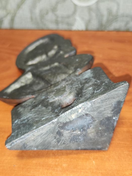 Продам сувенир из бронзы