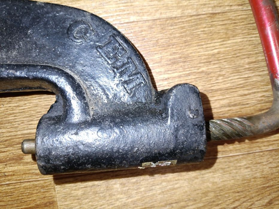 Ручной пресс для установки кнопок и фурнитуры