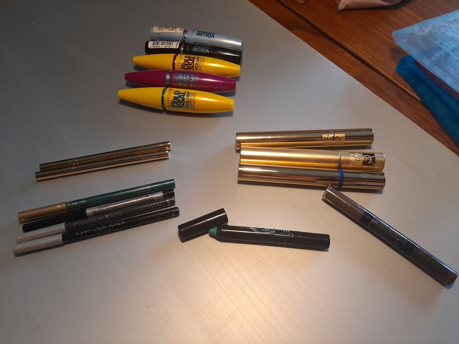 Rimel variado, eyeliner, lápis, YSaintLaurent,  Loreal, Lâncome,..