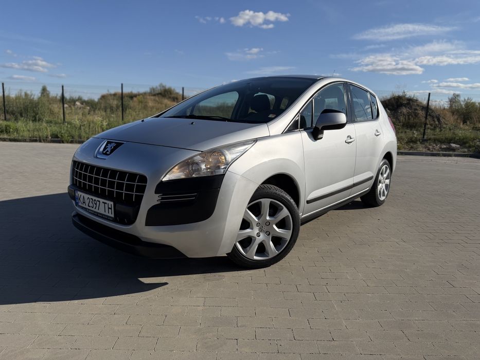 В продажі Peugeot 3008 , 1.6 МРІ бензин , в рідній фарбі, 2012р