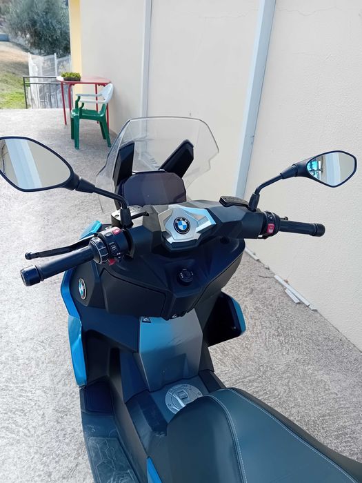 Scooter bmw c 400 x muito estimada