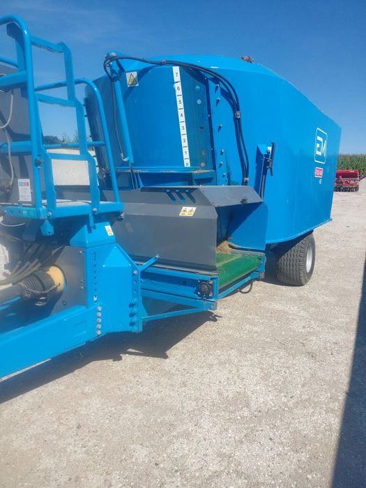 Wóz paszowy euromilk fxx 1400 paszowóz
