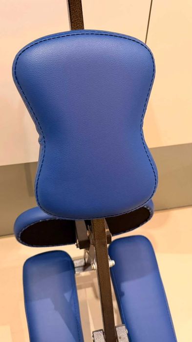 Cadeira de massagem profissional – praticamente nova, ideal para clínica de fisioterapia / spa / estúdio de recuperação física