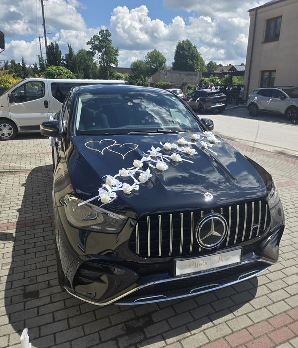 Piękny Mercedes GLE 2025 do ślubu