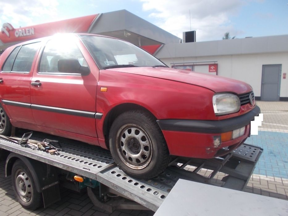 Volkswagen Golf III,1,9TD,5 drzwi,czerwony,manual,na części