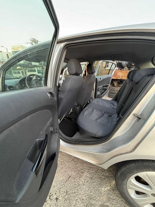 Opel CORSA D  para Peças