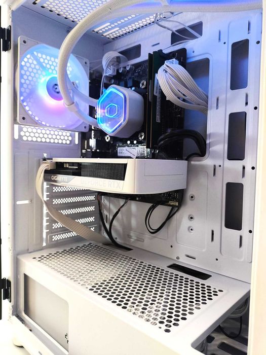 Komputer do GIER biały Core i5 6 rdzeni 16GB 1TB SSD RTX 5060 8GB NOWA