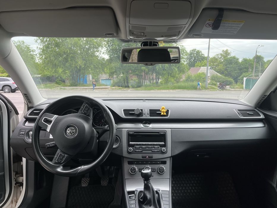 Volkswagen Passat 2012 VIN WVWZZZ3CZCE145841 фото оголошення 8 з 24
