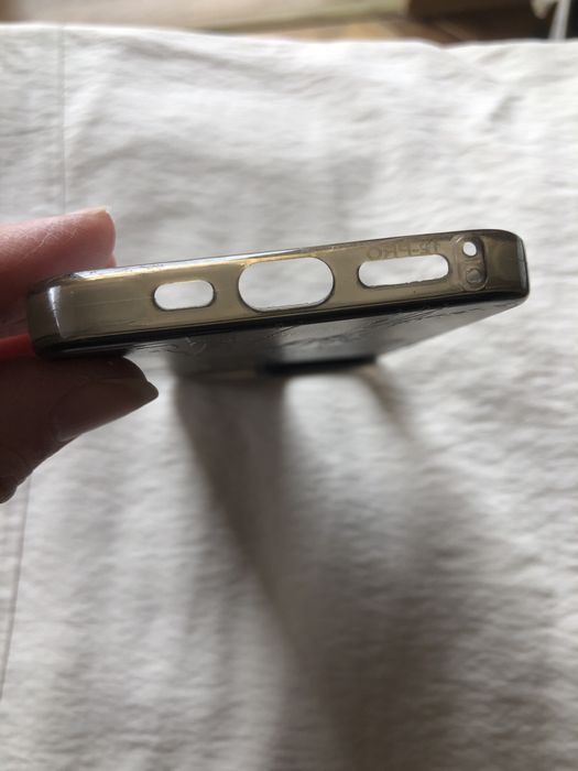 Чехол чехол для мобільного телефону iPhone 13 Pro.