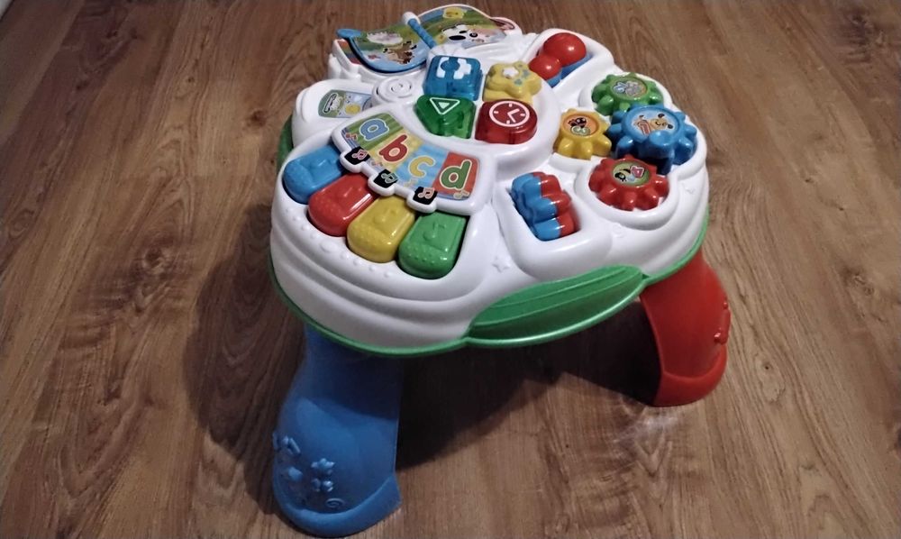 Clementoni stolik edukacyjny