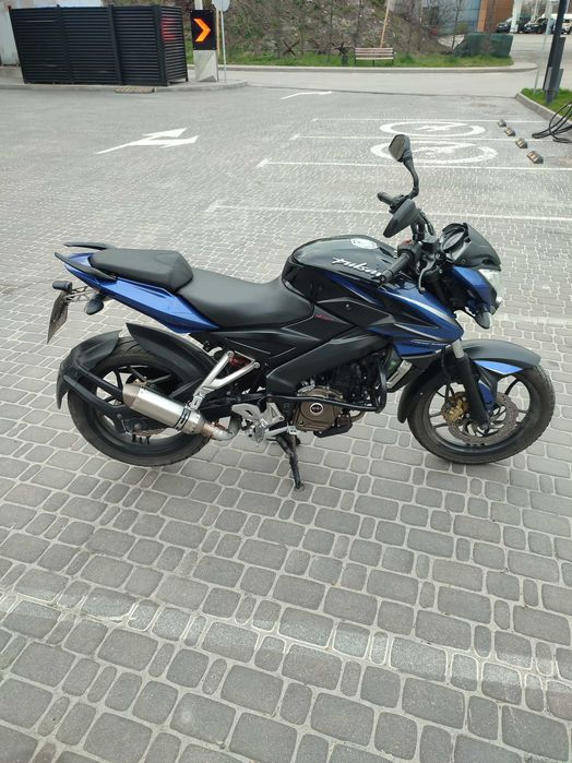 bajaj pulsar ns200