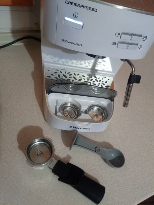 Ekspres kolbowy Electrolux Easypresso EEA 260 ekspres do kawy