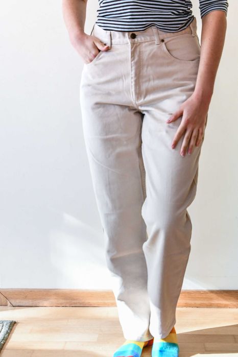 Beżowe jeansy straight / boyfriend z wysokim stanem