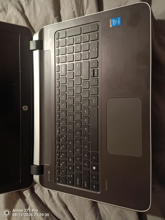 HP Pavilion 15 i3 2.10 GHz