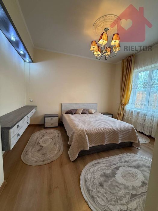 Продаж трикімнатної квартири по вул. Гвардійська