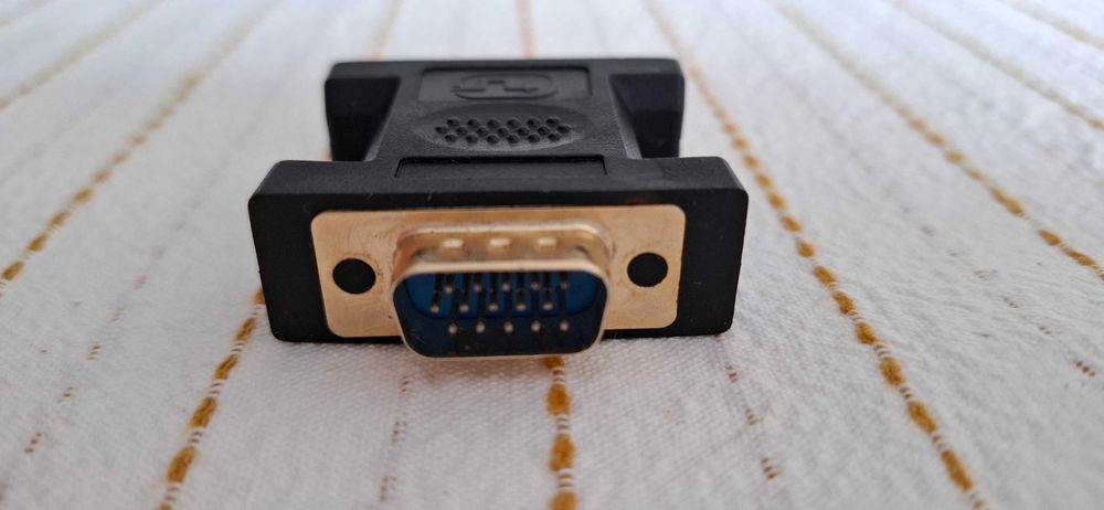 Adaptador Cabletime DVI-I dual-link (fêmea) para VGA (macho)