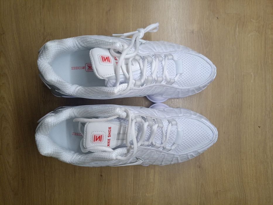 Nike shox białe nowe